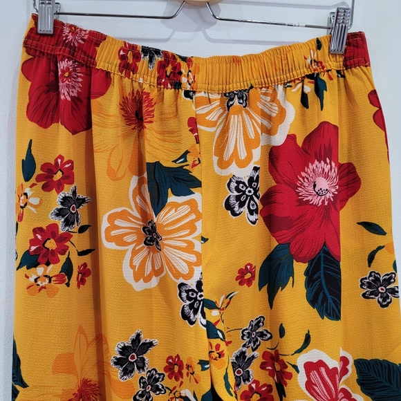 Chiffon wide leg flaural flower pants 🌼 - Picture 10 of 12